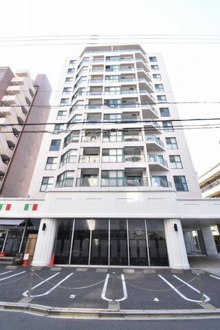 さくらHillsリバーサイドWESTの外観