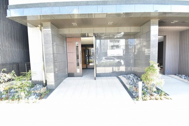 拡大写真:ディアレイシャス浅間町ステーションフロント 2階201の外観写真(昼)