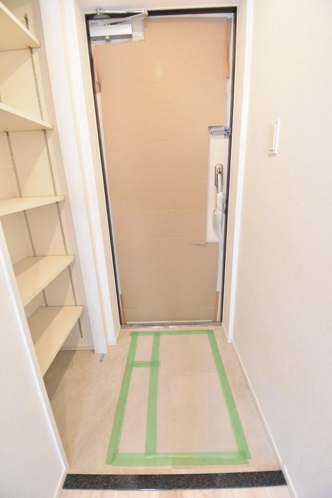 拡大写真:クレストタップ名古屋ウエスト 4階409の玄関