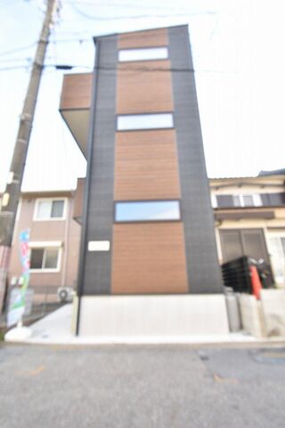 拡大写真:プリシェール黄金 3階302の外観写真(昼)