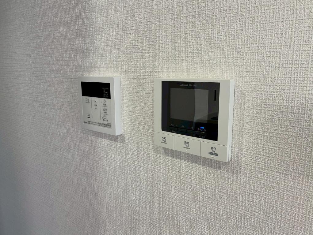 拡大写真:アイナ ルアナ ウル 1階101のカメラ付インターホン