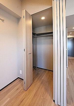 拡大写真:メイクスアート名古屋城西 7階705の収納