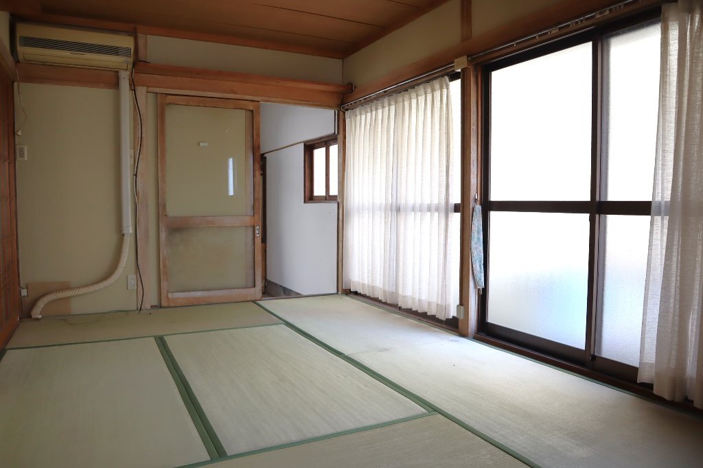拡大写真：円座貸家 1階1の室内