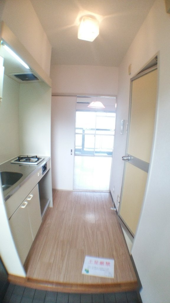 拡大写真：吹田市上山手町 3階311の玄関