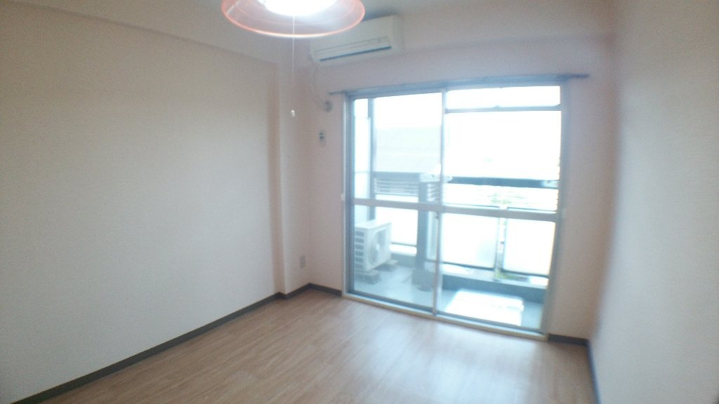 拡大写真：吹田市上山手町 3階311の室内