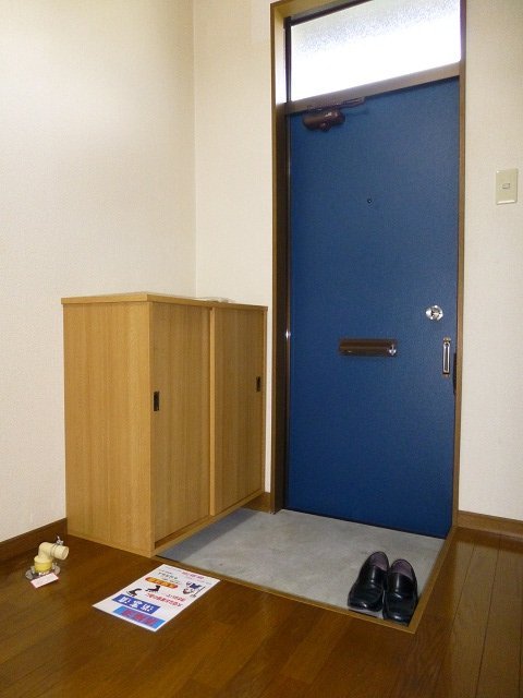 拡大写真：コーポグレイシャス 1階102の玄関