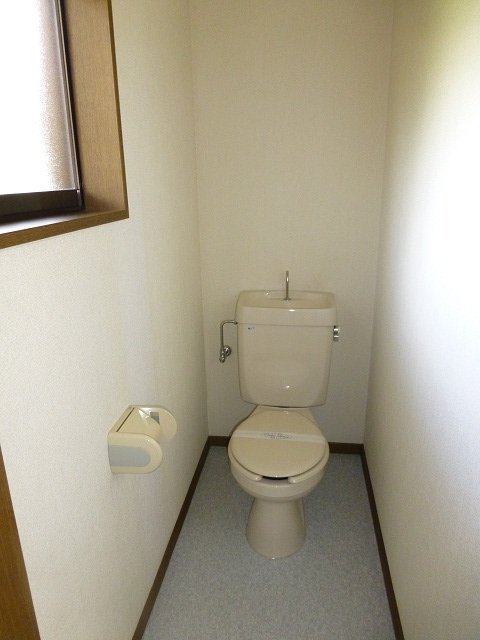 拡大写真：コーポグレイシャス 1階102のトイレ