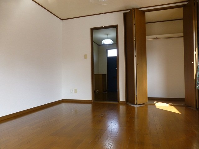 拡大写真：コーポグレイシャス 1階102の室内