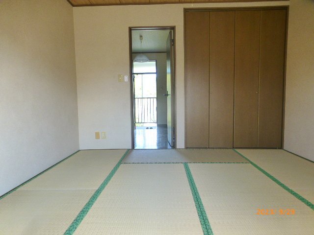 拡大写真：コーポグレイシャス 2階203の寝室