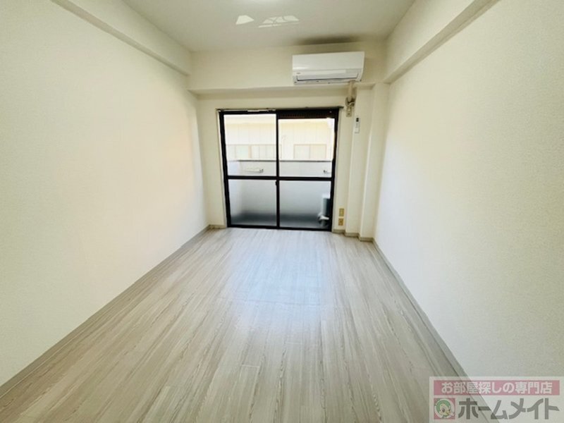 拡大写真:ロイヤルクレイン玉出 3階302の室内