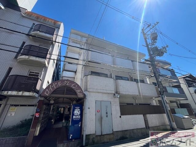 ロイヤルクレイン玉出の外観
