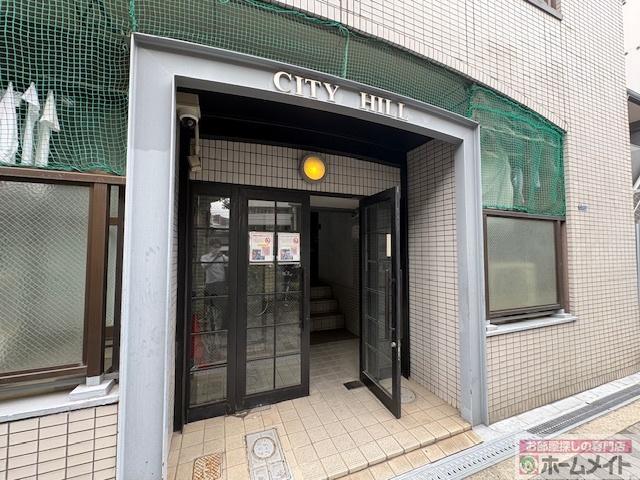 拡大写真:City Hill 3階305のエントランス