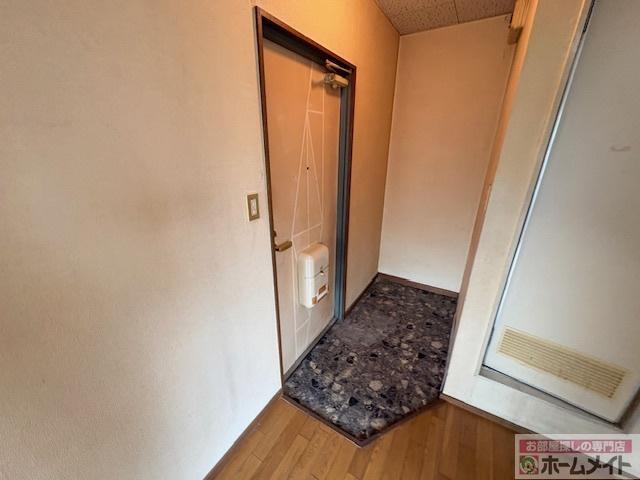 拡大写真:City Hill 3階305の玄関