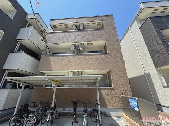 拡大写真:フジパレス住ノ江駅南V番館 1階103の外観写真(昼)