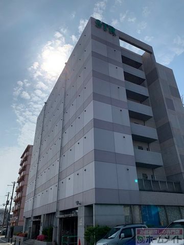 写真:STR 新大阪トランクルームの外観
