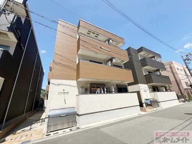 拡大写真:フジパレス中加賀屋Ⅴ番館 3階302の外観写真(昼)