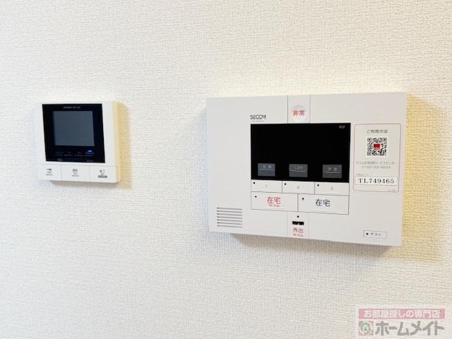 拡大写真:Maison Espoir Ⅳ 2階201のカメラ付インターホン