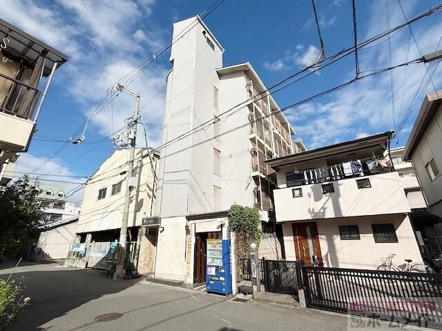 ディノ玉出の外観