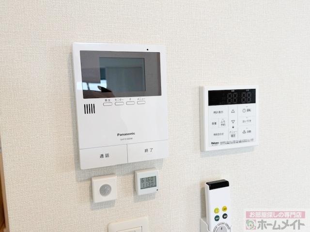 拡大写真:Haq Terrace 1階102のカメラ付インターホン