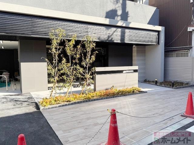 拡大写真：gm KOHAMA 9階901のエントランス