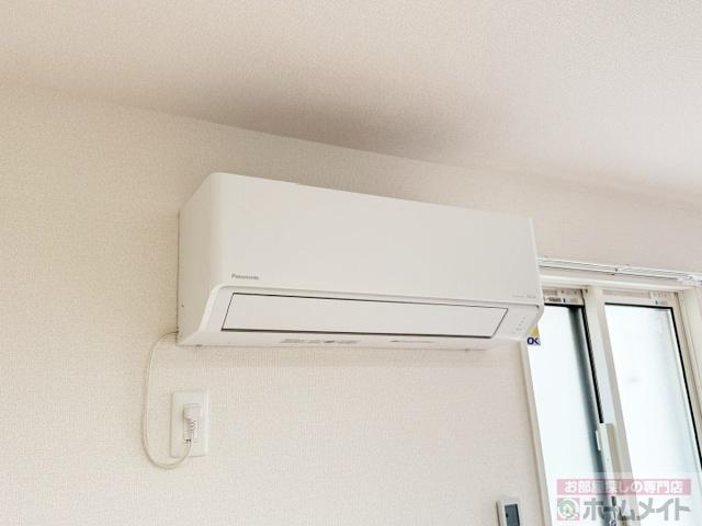 拡大写真:クラシスト東粉浜EAST 1階102のエアコン
