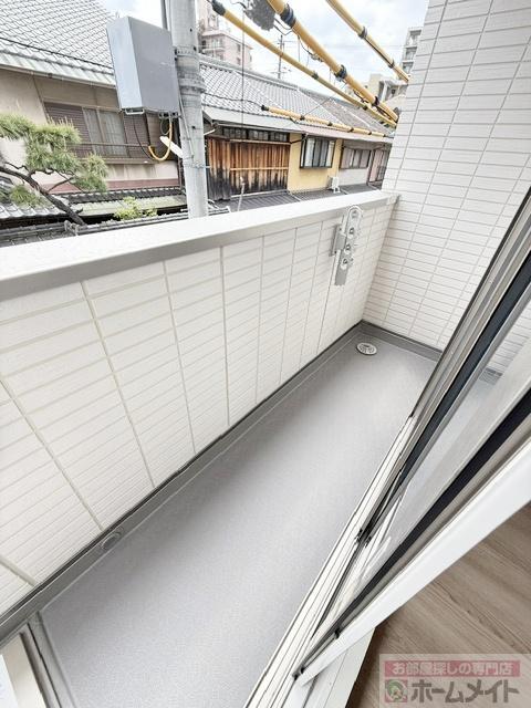 拡大写真:クラシスト東粉浜EAST 1階102のベランダ