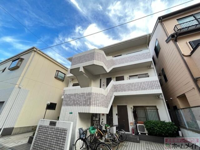 拡大写真：パレス丸山 1階101の外観写真（昼）