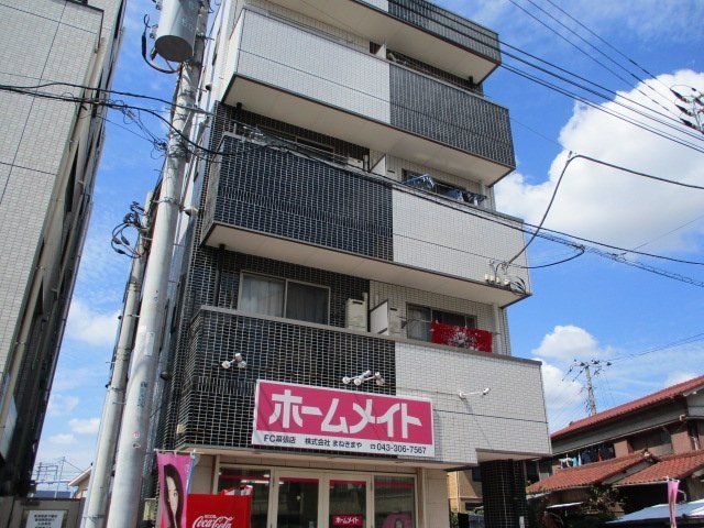 拡大写真：栗林第6ビル 2階202の外観写真（昼）