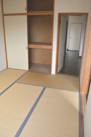 拡大写真:ハイツ大泉Ⅲ 2階202の室内
