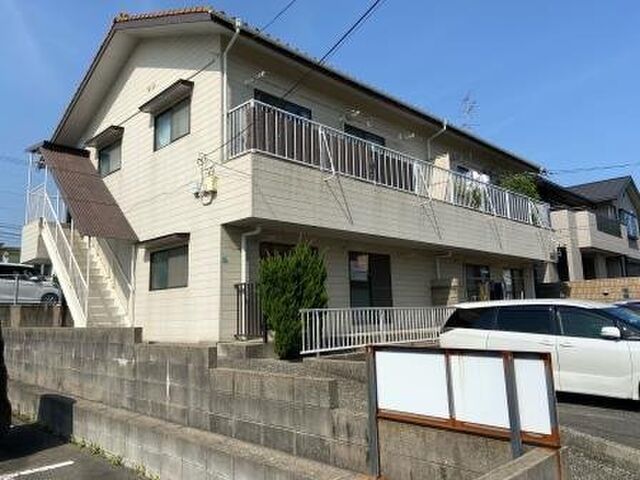 拡大写真：メゾンゆたか 1階101の外観写真（昼）