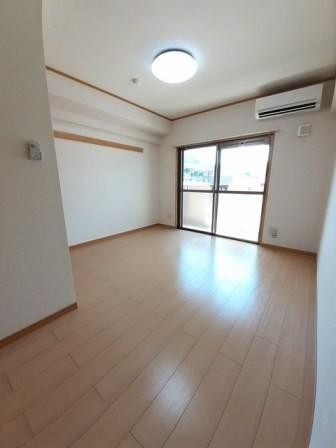 拡大写真:ドエルⅥ 3階305の室内