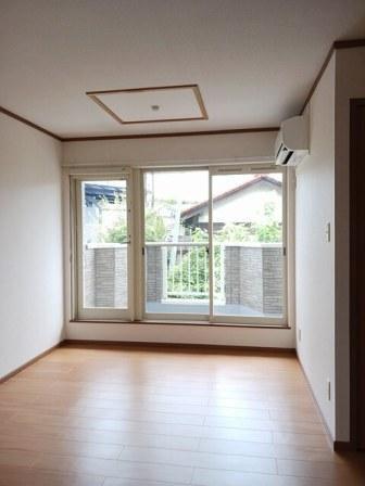 拡大写真:ラフィネ Y.M 2階205のリビング