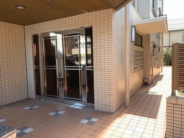 拡大写真:横山マンション 6階603の外観写真(昼)