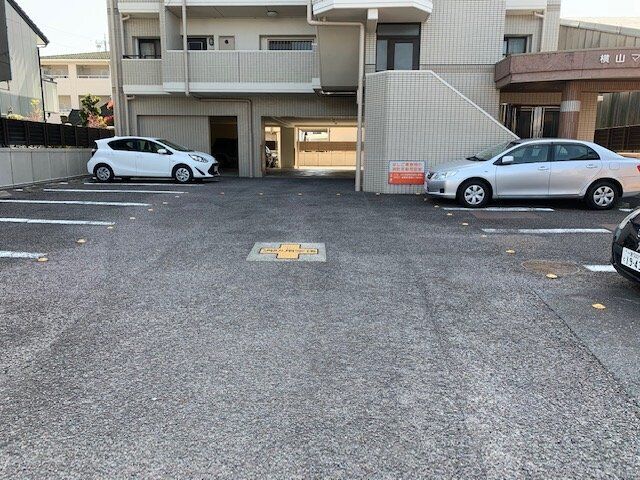 拡大写真:横山マンション 6階603の外観写真(昼)