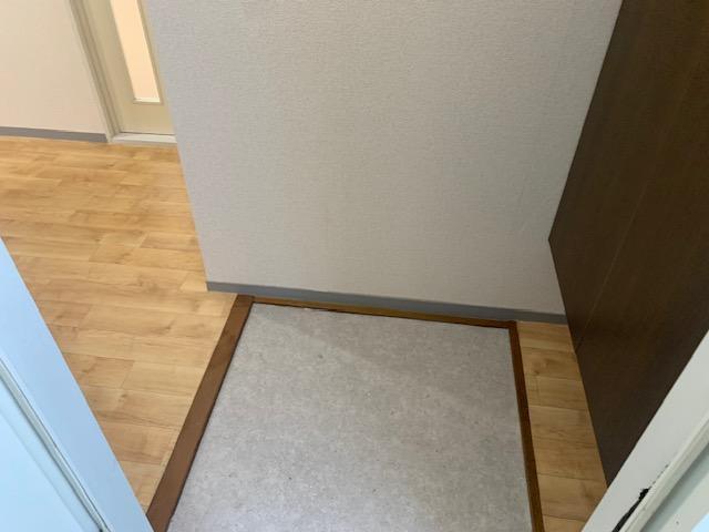 拡大写真:グランドール愛 2階205の玄関