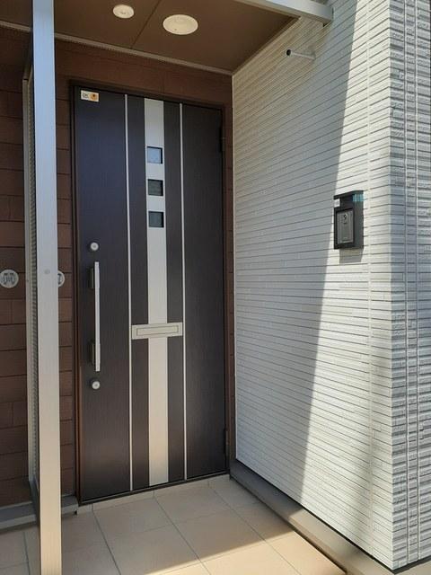 拡大写真:ファー ビヨンド Ⅴ 1階102の玄関