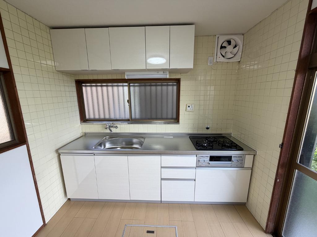 拡大写真:一宮市浅井町小日比野古川筋68-5戸建 1階1のキッチン