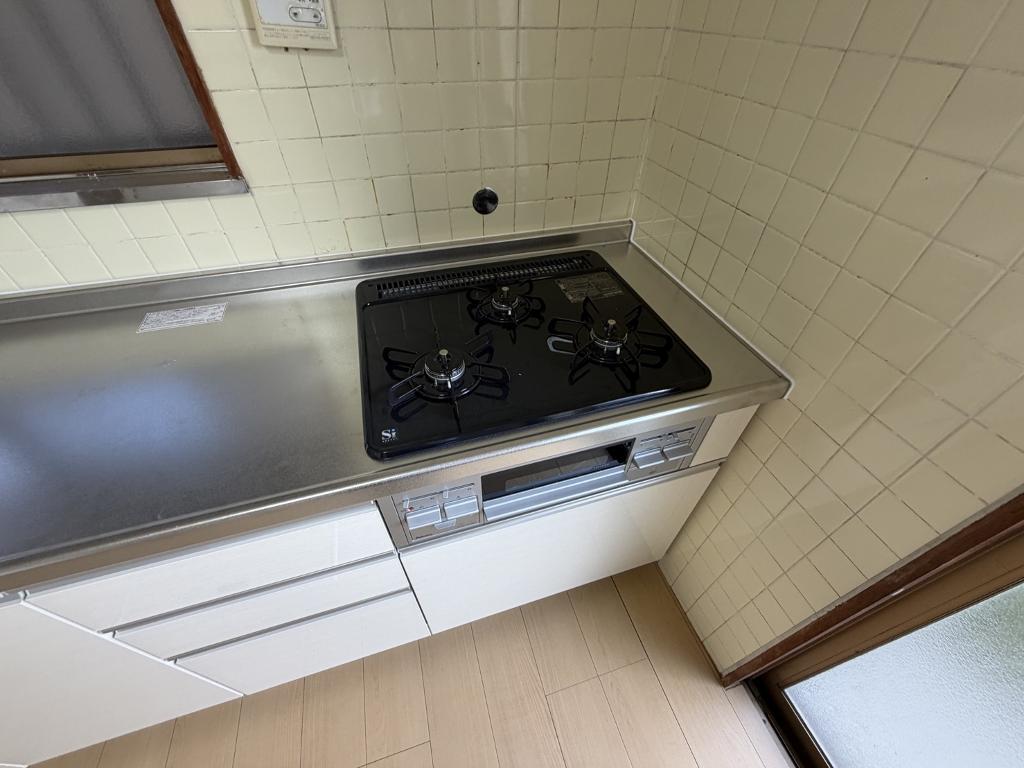 拡大写真:一宮市浅井町小日比野古川筋68-5戸建 1階1のキッチン