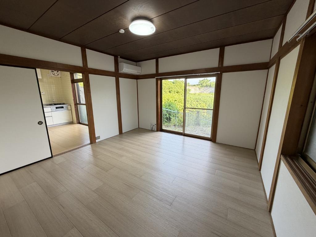 拡大写真:一宮市浅井町小日比野古川筋68-5戸建 1階1のリビング