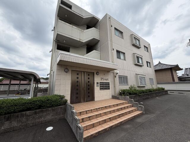 拡大写真:Pivot 3階303の外観写真(昼)