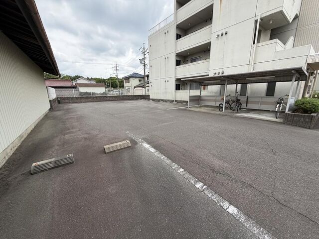 拡大写真:Pivot 3階303の外観写真(昼)