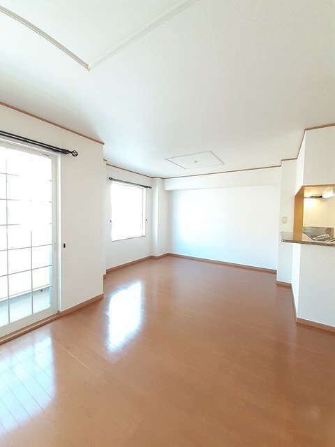 拡大写真:板野郡北島町鯛浜字川久保 1階103のリビング