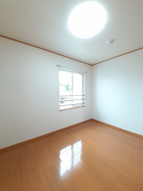 拡大写真:板野郡松茂町中喜来字中須 2階205の室内