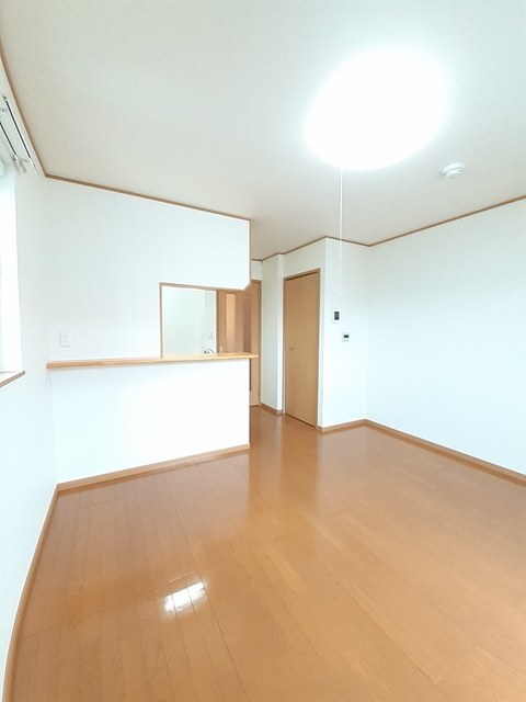 拡大写真:板野郡松茂町中喜来字中須 2階205のリビング