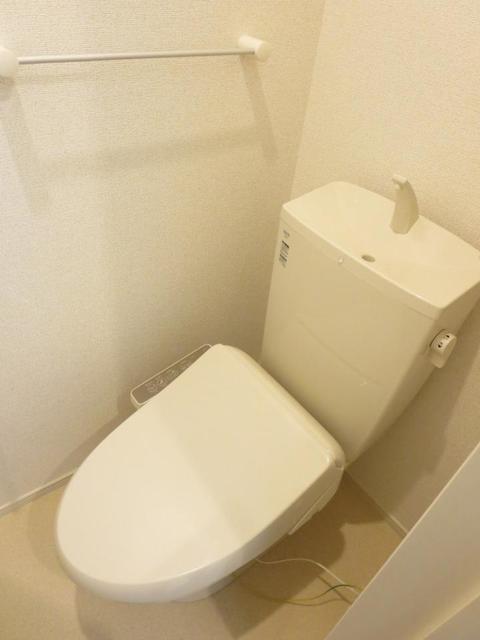拡大写真:徳島市北田宮2丁目 1階102のトイレ