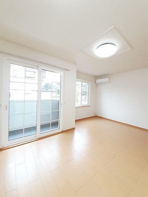 拡大写真:徳島市名東町3丁目 1階102のリビング