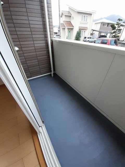 拡大写真:徳島市名東町3丁目 1階102のベランダ