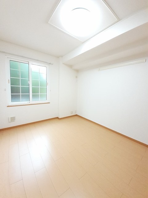 拡大写真:徳島市名東町3丁目 1階102の室内