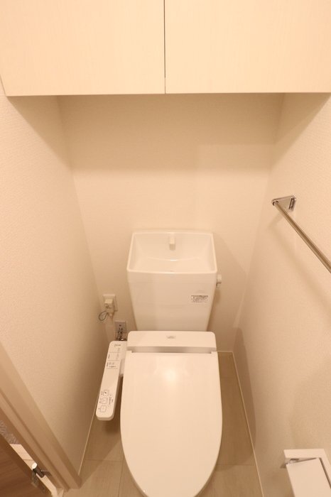 拡大写真:徳島市沖浜町東畑 3階305のトイレ