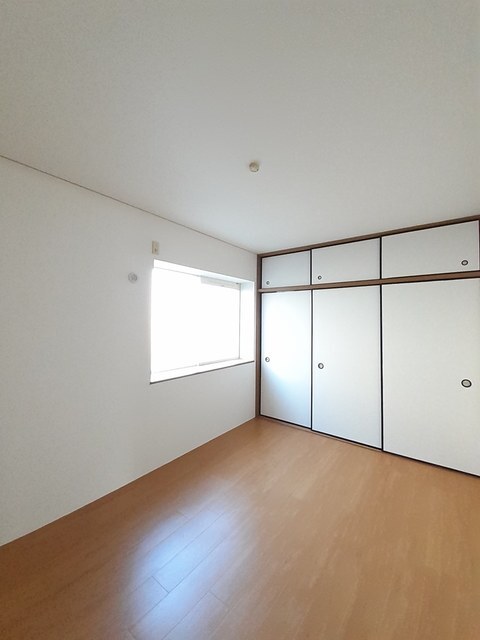 拡大写真:徳島市八万町内浜 1階102の室内